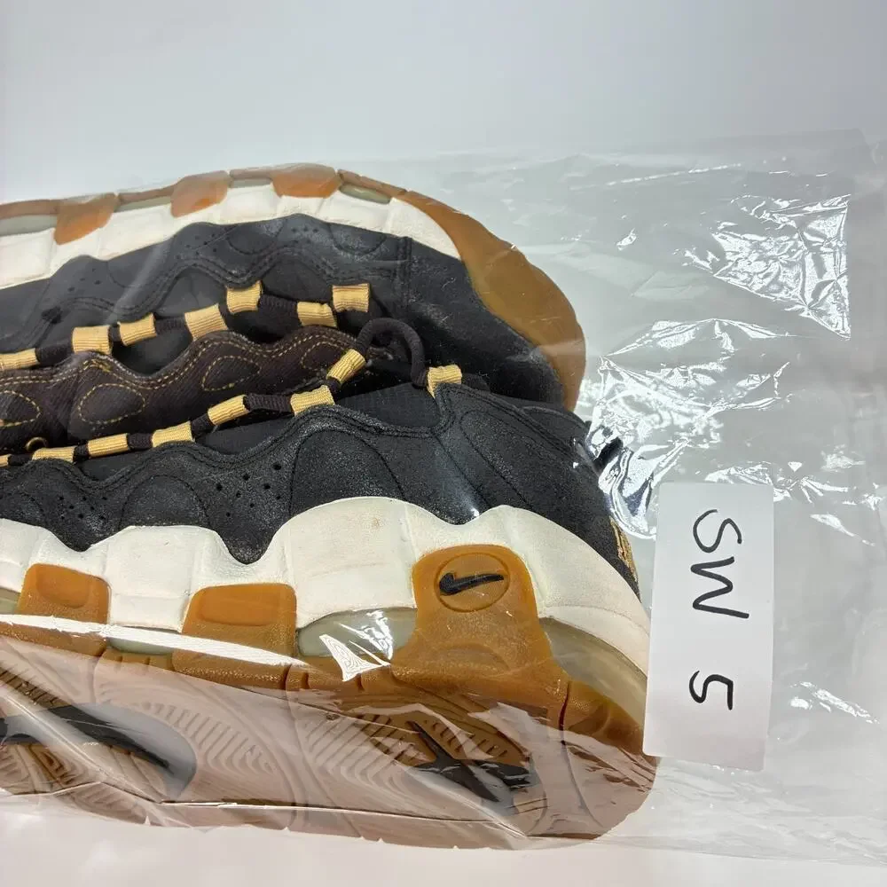 Nike Air More Money NYC Brooklyn Oil Grey Gold Sneakers AR5401-001 Mens Size 9.5